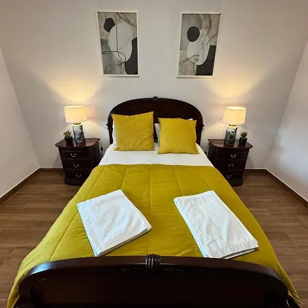 Paredes 10 Vakantiehuis *