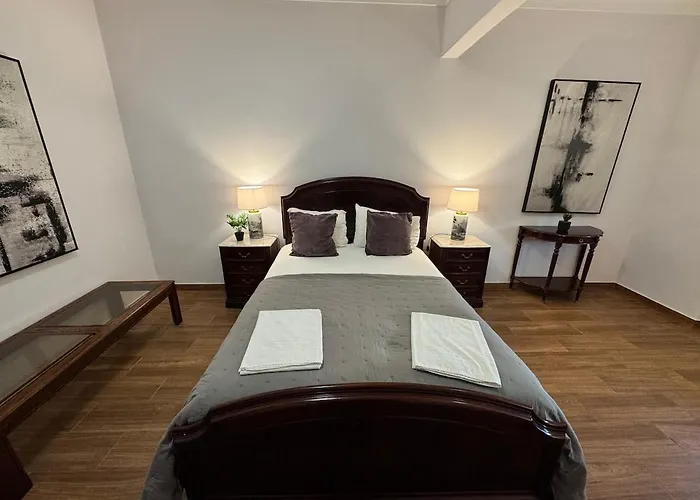 Paredes 10 ألينكوير